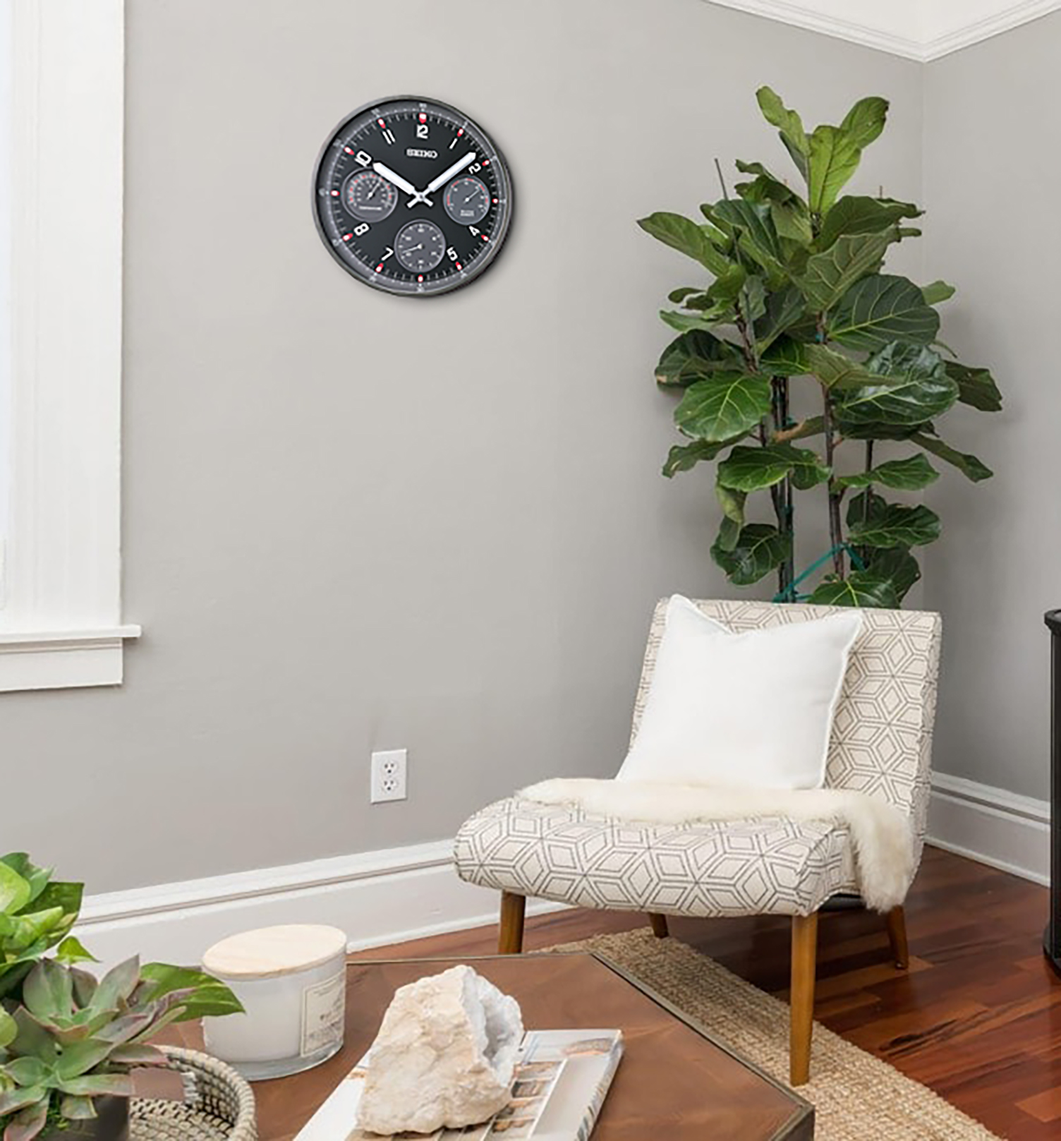 Seiko 13" Shelby Wall Clock, Black - Image 13